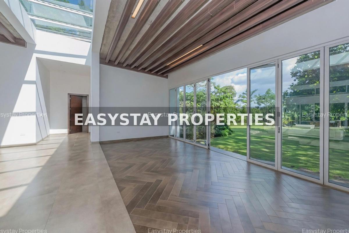 4 Bed House with En Suite in Runda - 11