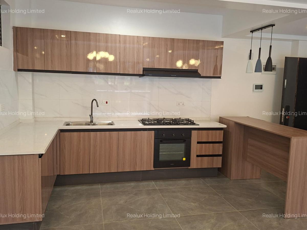 2 Bed Apartment with En Suite in Riverside - 15