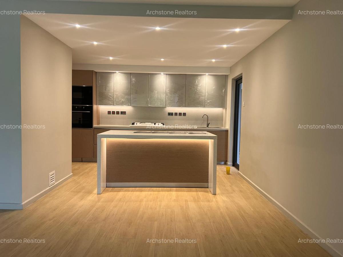 5 Bed Townhouse with En Suite in Kyuna - 4
