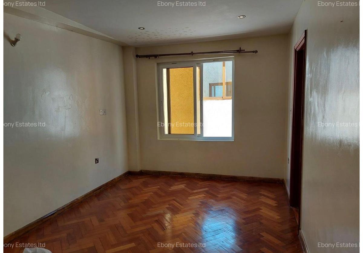 4 Bed Townhouse with En Suite in Lavington - 7