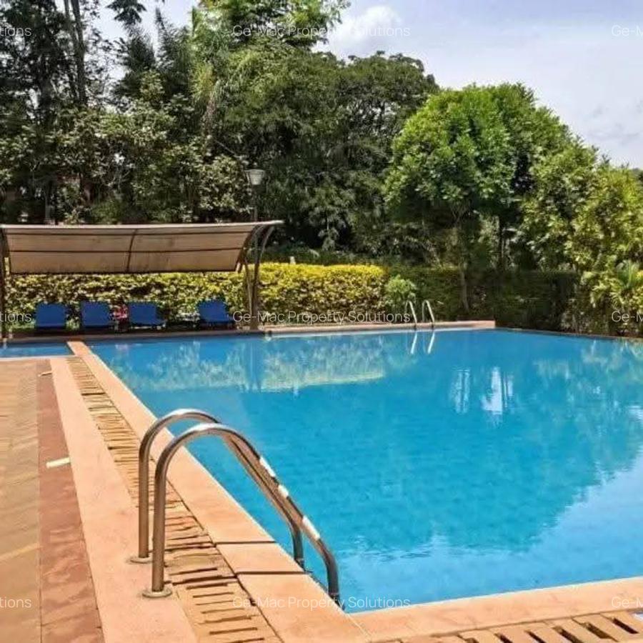 5 Bed House with En Suite at Mimosa - 15