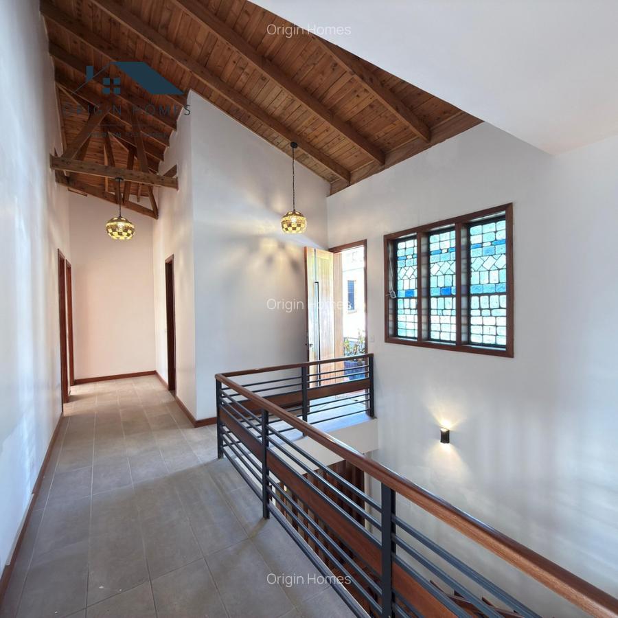 3 Bed House with En Suite at Rosslyn - 8