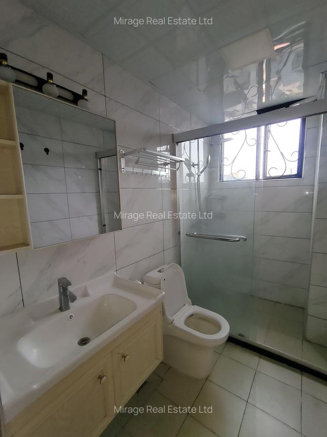 3 Bed Apartment with Swimming Pool in Kilimani - 14