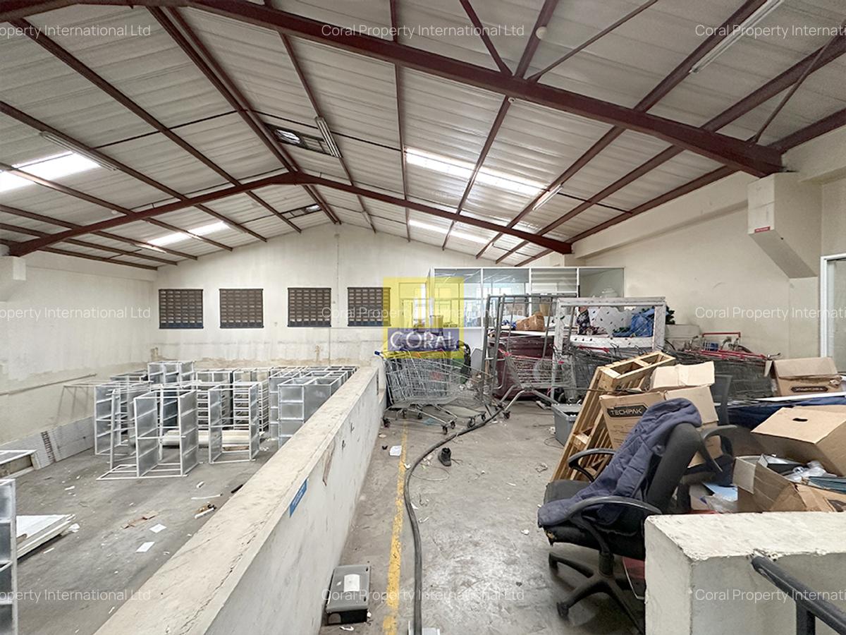 Warehouse in Industrial Area - 3