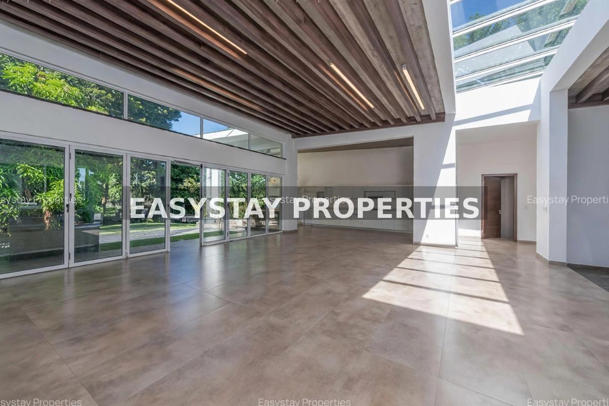 4 Bed House with En Suite in Runda - 4