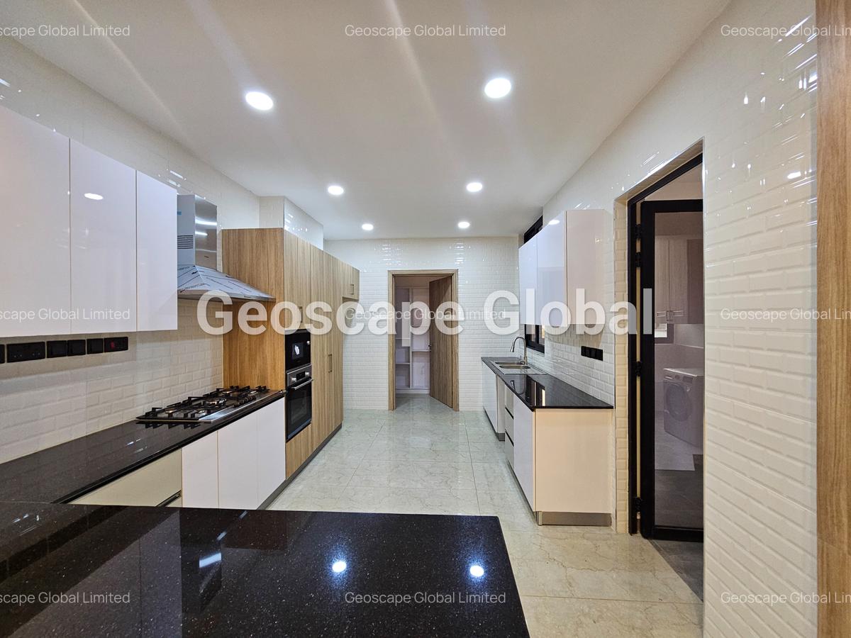 4 Bed Apartment with En Suite in Spring Valley - 2