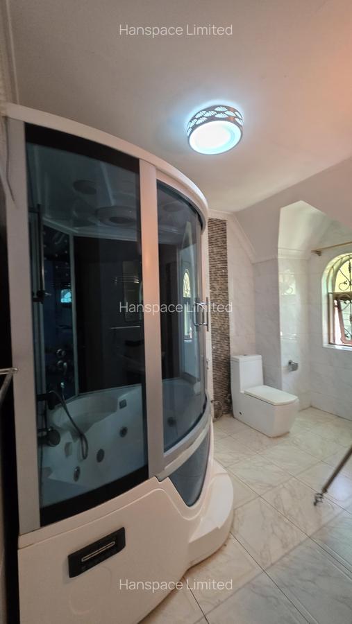 5 Bed Townhouse with En Suite in Lavington - 15