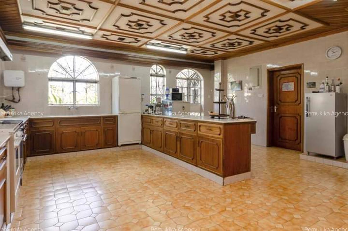 6 Bed House with En Suite at Gigiri - 6