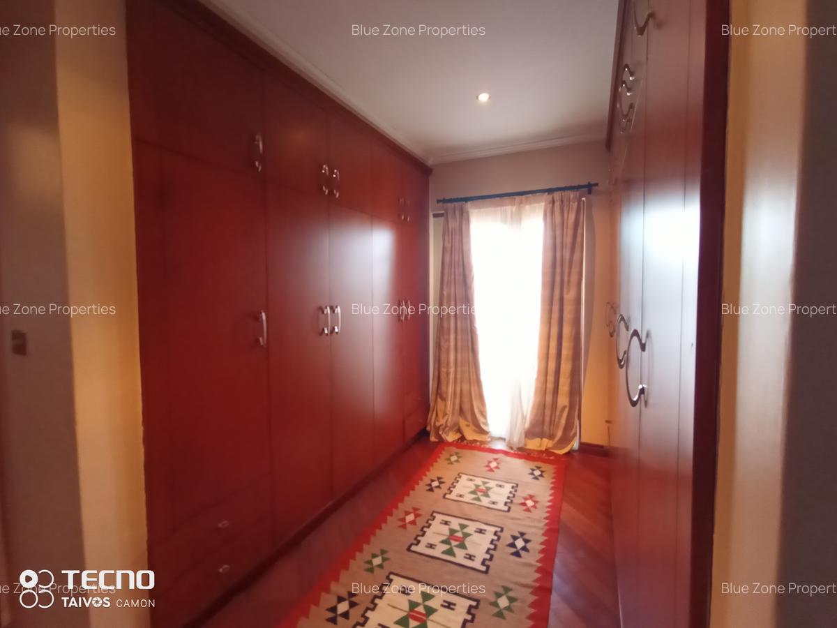 4 Bed Townhouse with En Suite at Windsor Ridgeways - 15