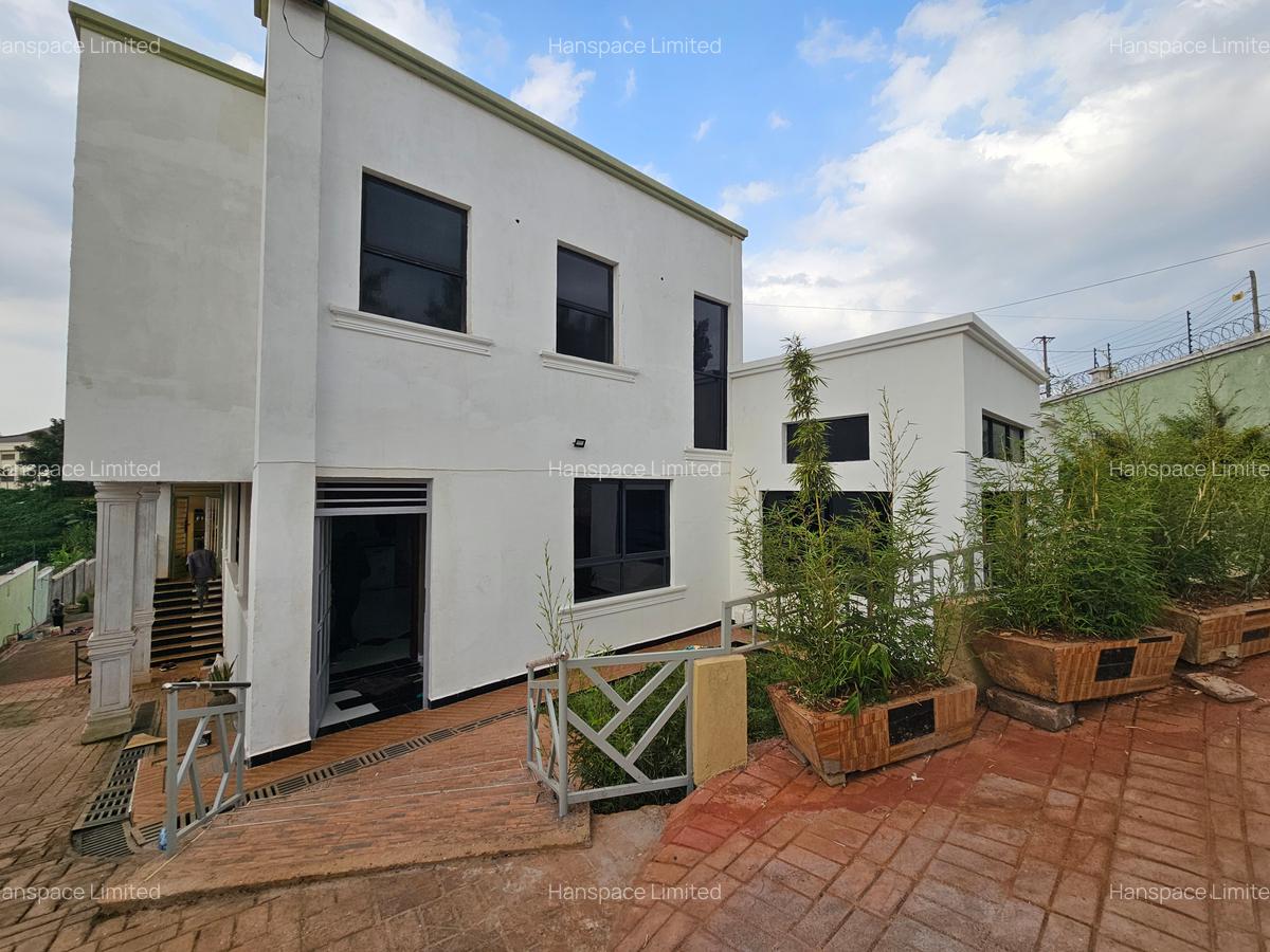 4 Bed Townhouse with En Suite in Runda - 2