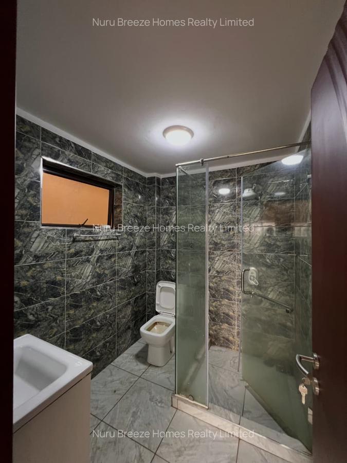 5 Bed Townhouse with En Suite in Lavington - 12