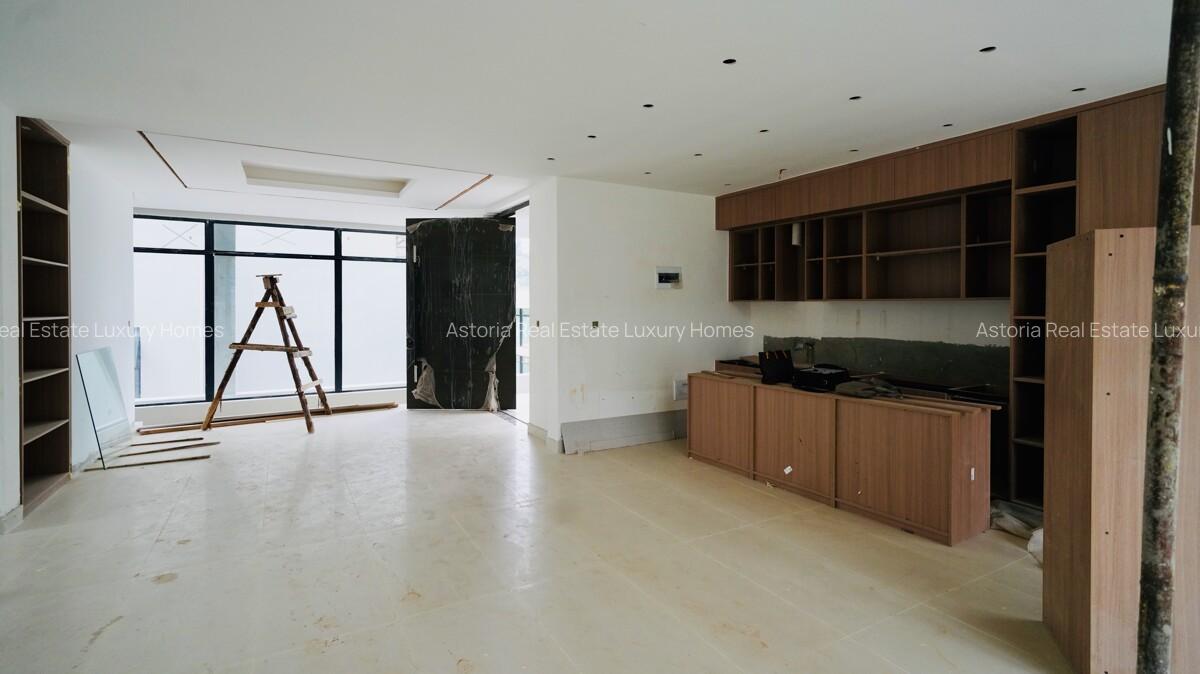 5 Bed Villa with En Suite at 2026-187 5 Bed - 18