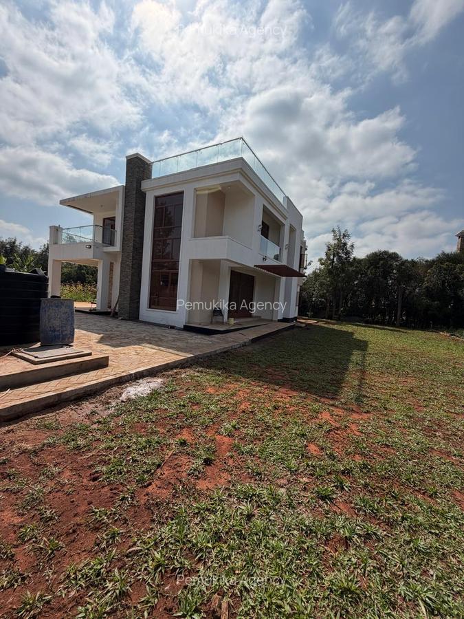 4 Bed House with Swimming Pool at B - 1