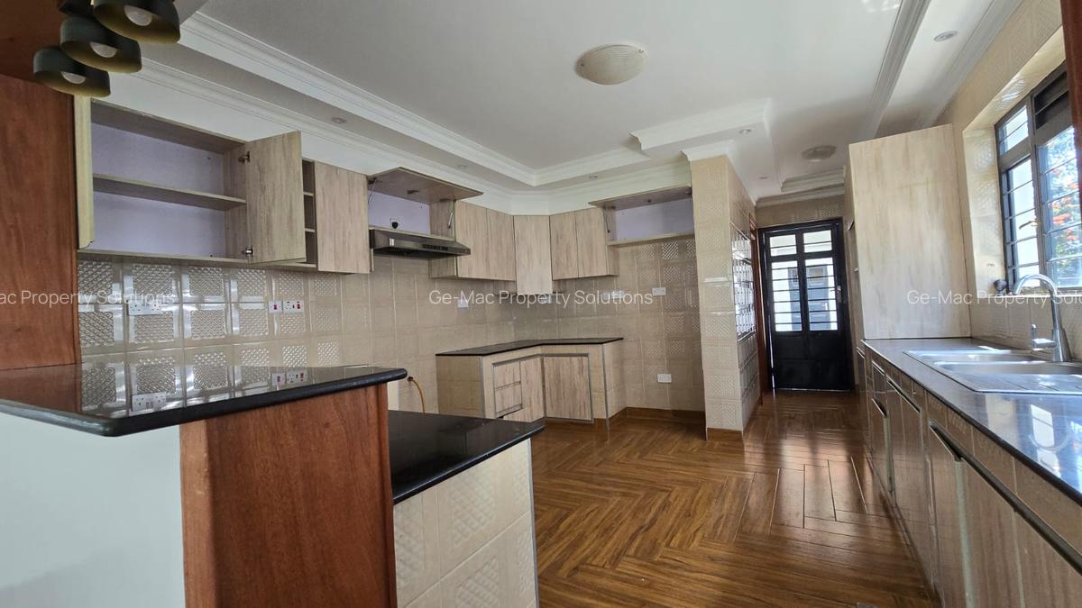 4 Bed House with En Suite in Kiambu Road - 8