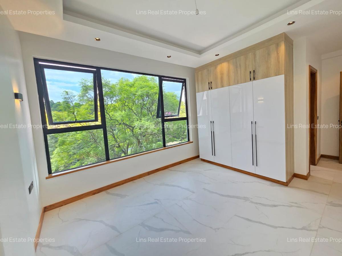 Serviced 2 Bed Apartment with En Suite in Spring Valley - 6
