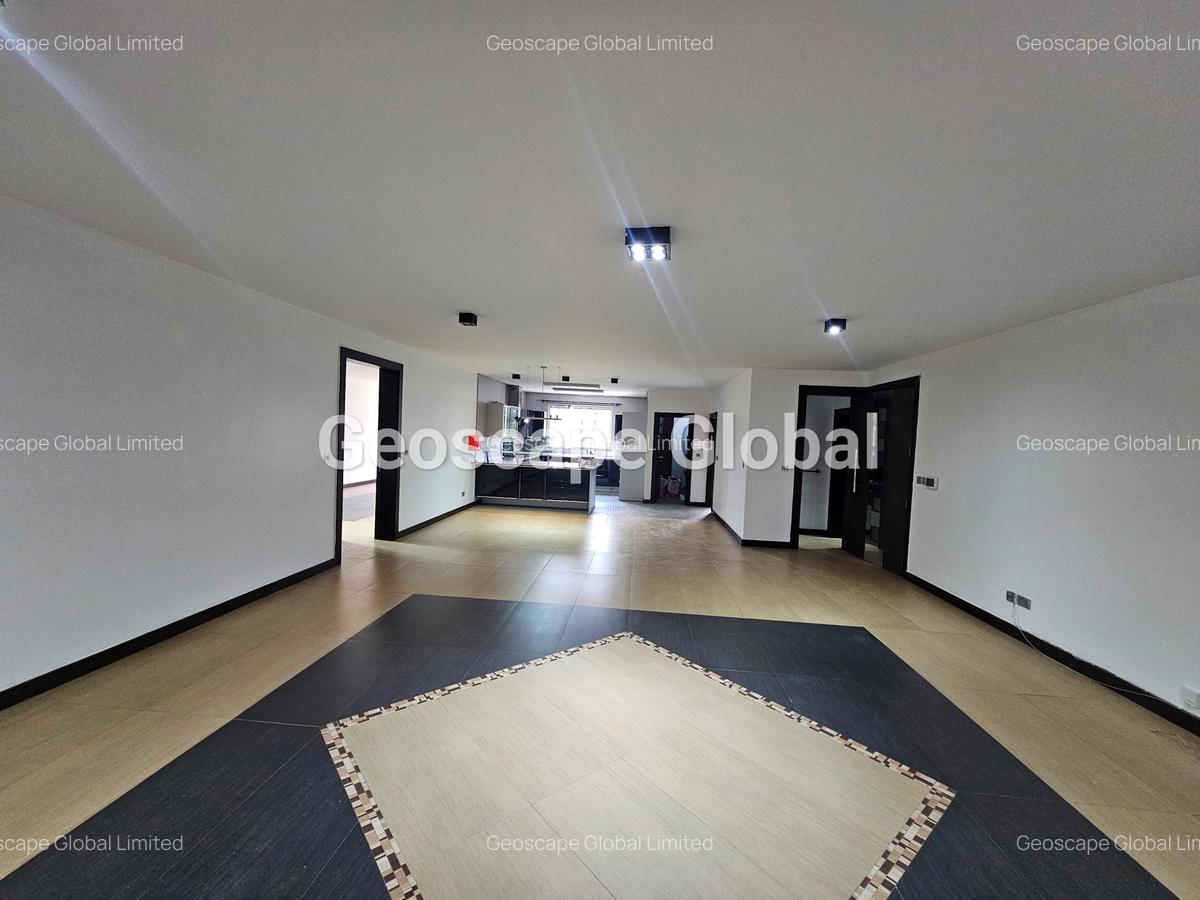 3 Bed Apartment with En Suite in Riverside - 6