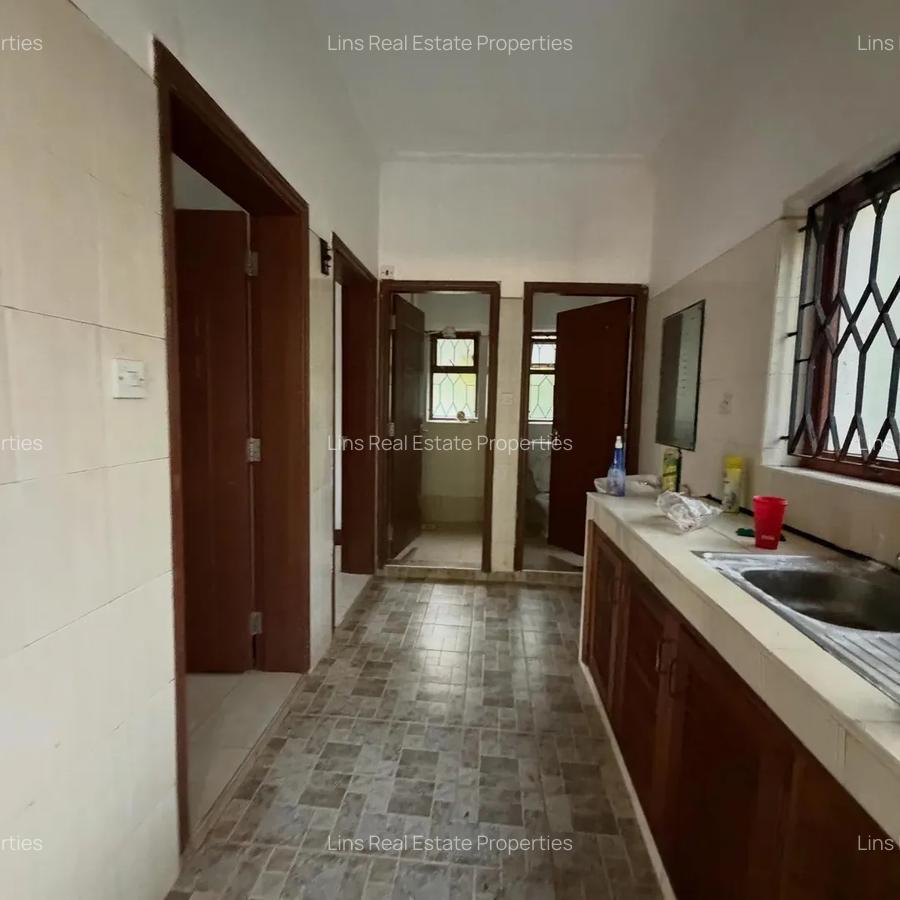 5 Bed Townhouse with En Suite in Runda - 6