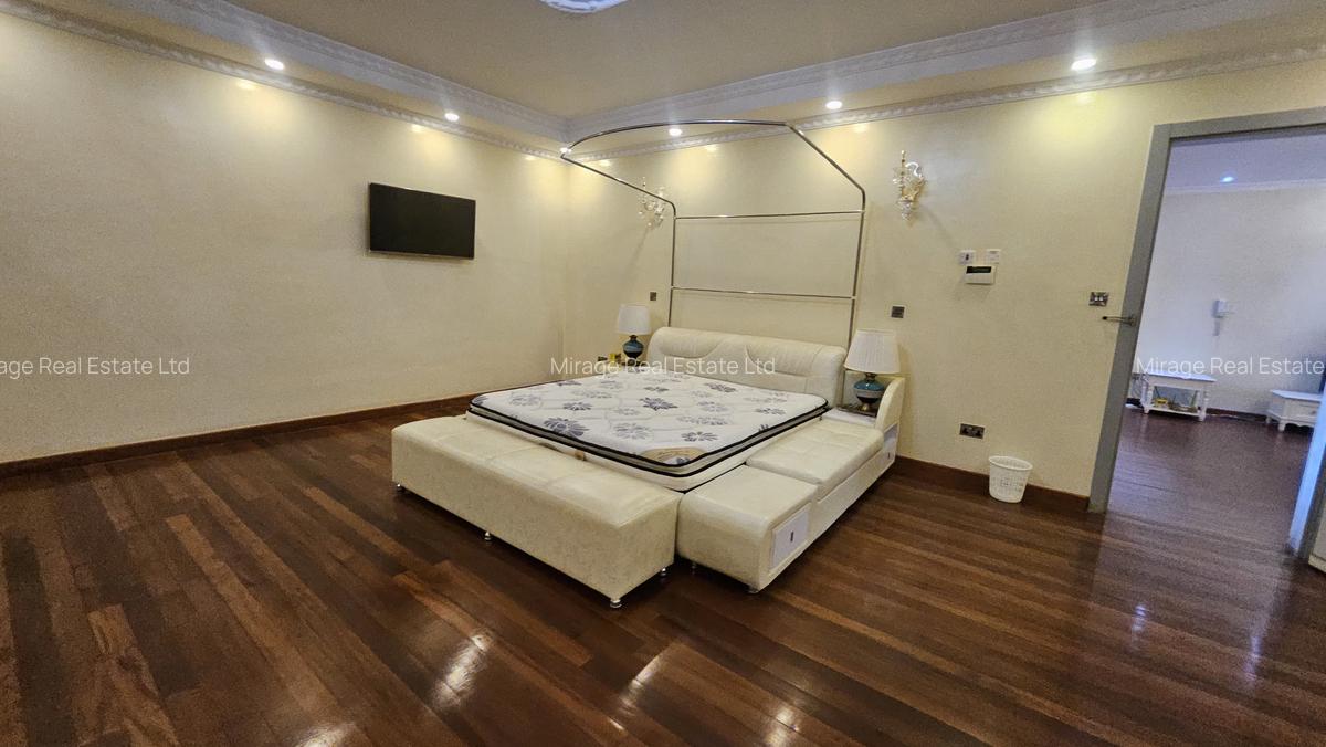 5 Bed Townhouse with En Suite in Gigiri - 16