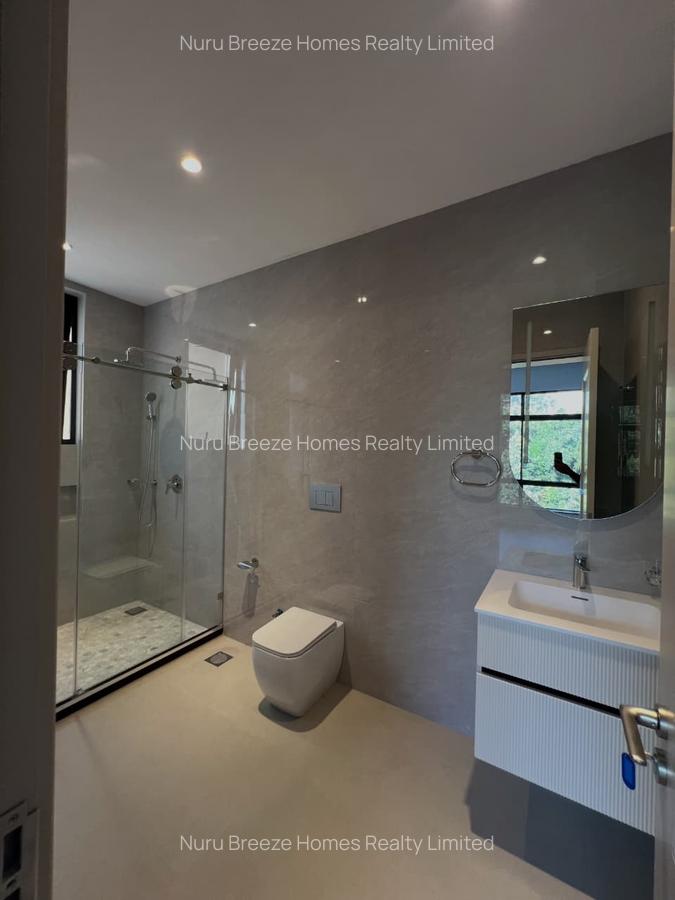 5 Bed Townhouse with En Suite in Lavington - 12