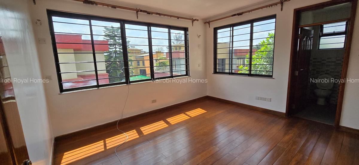 5 Bed Townhouse with En Suite at Convent Drive - 18