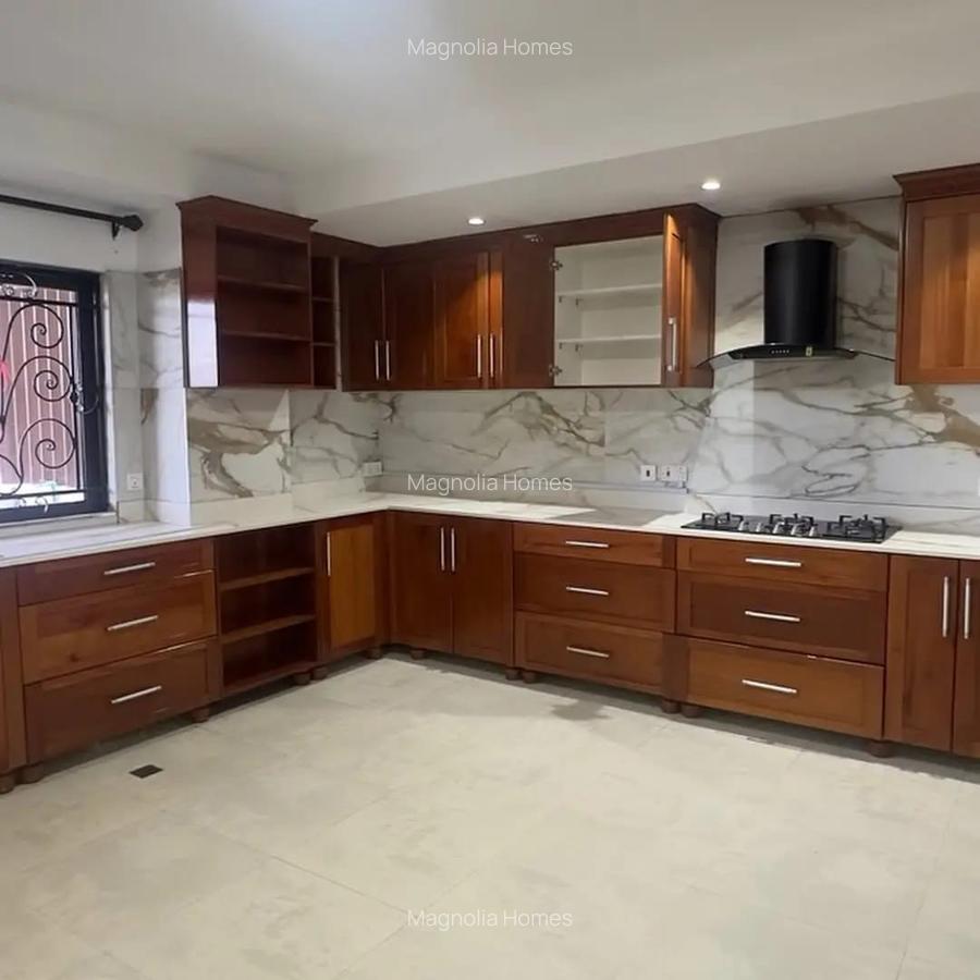 4 Bed Apartment in Kileleshwa - 16