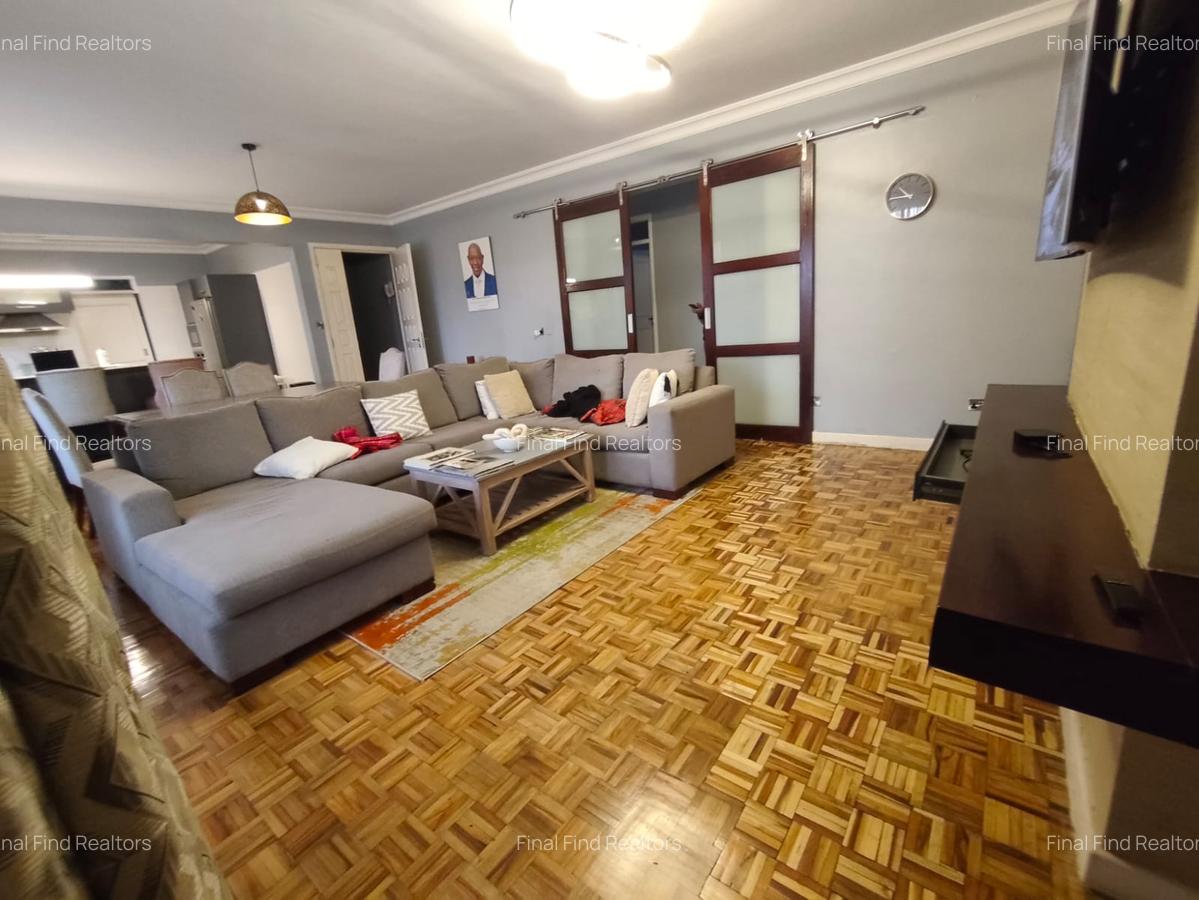 Furnished 3 Bed Apartment with Parking in Riverside - 14