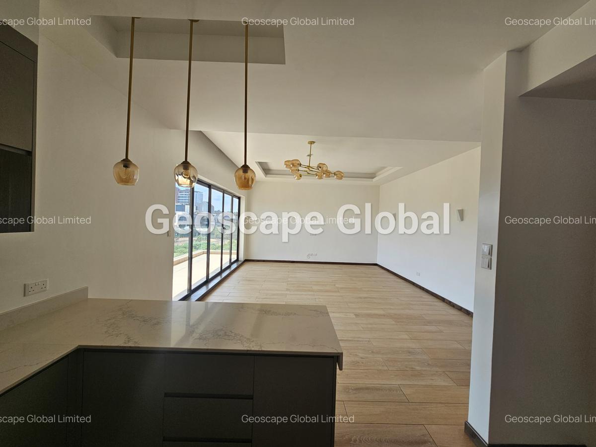 3 Bed Apartment with En Suite in Rosslyn - 2