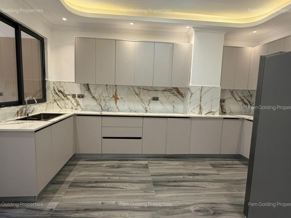 1 Bed Apartment at Brookside Close - 4