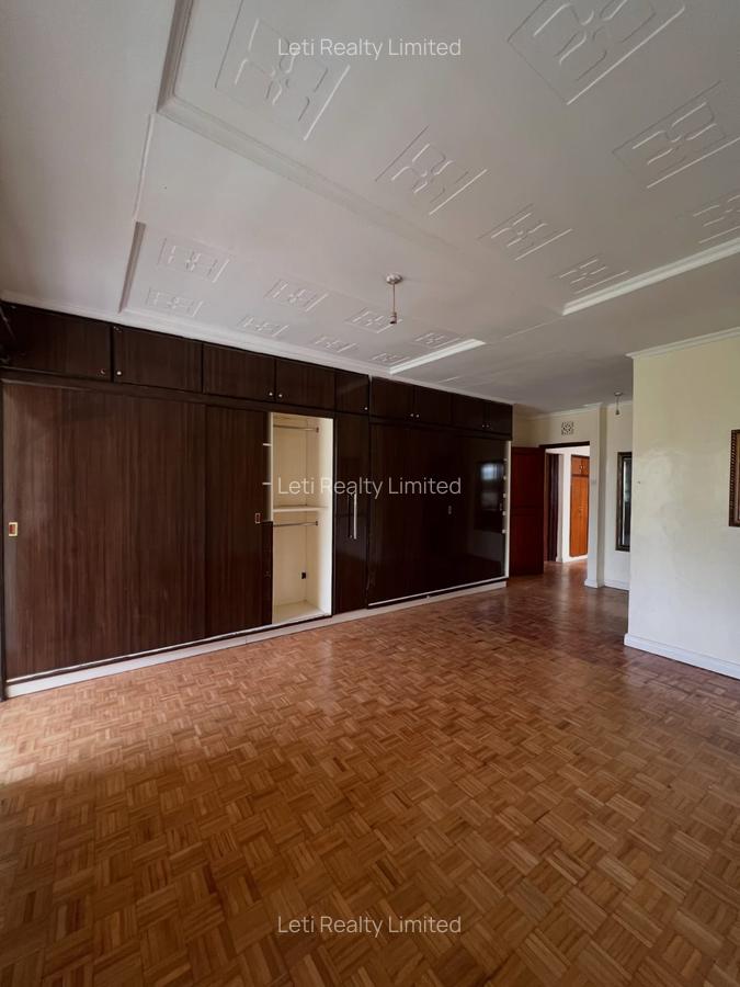 4 Bed Townhouse with En Suite in Lavington - 13
