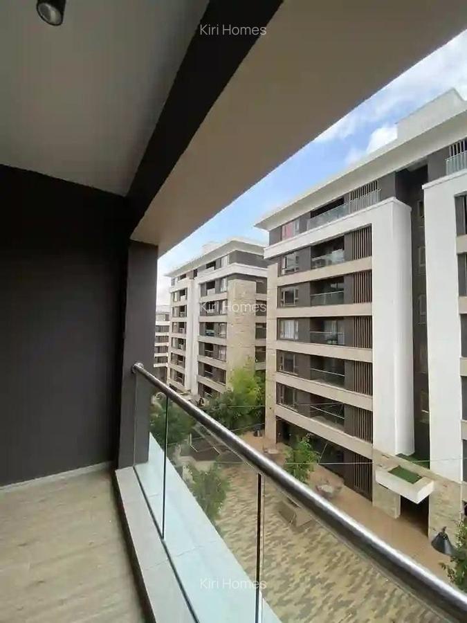 2 Bed Apartment with En Suite in Rosslyn - 2