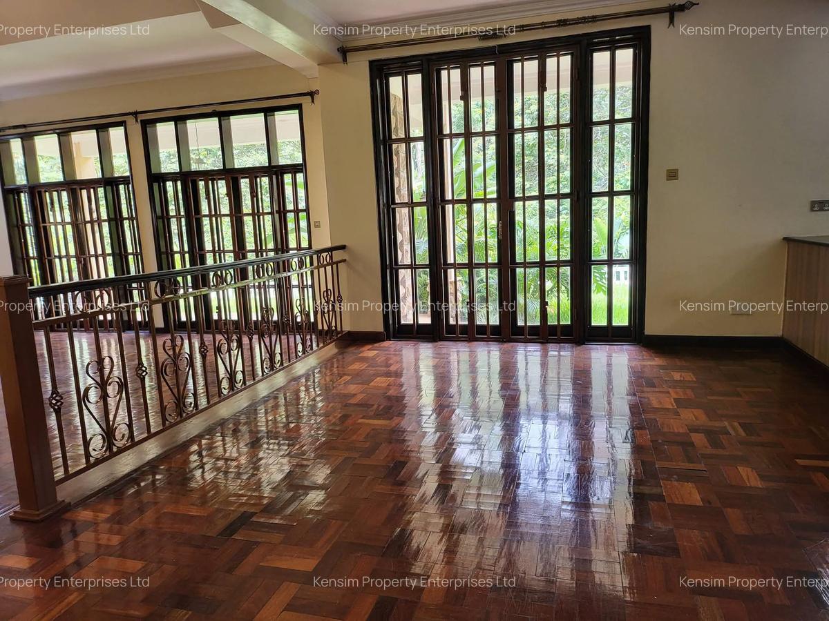4 Bed Townhouse with En Suite in Rosslyn - 15