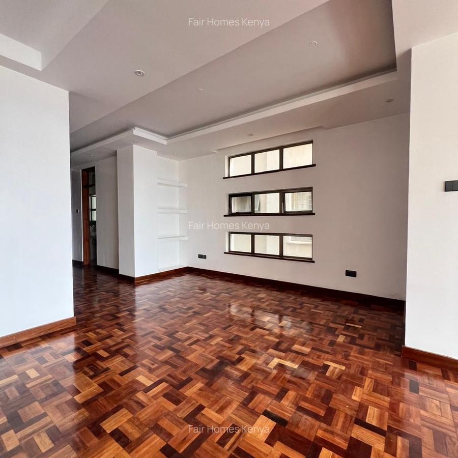 3 Bed Apartment with En Suite at Othaya Road - 4