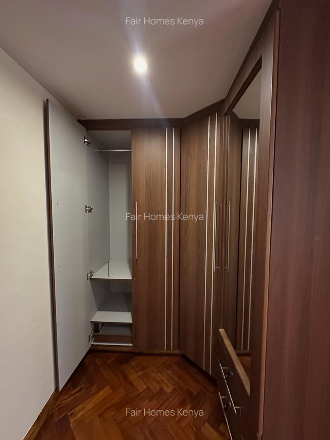 5 Bed Townhouse with En Suite at Convent Drive - 6