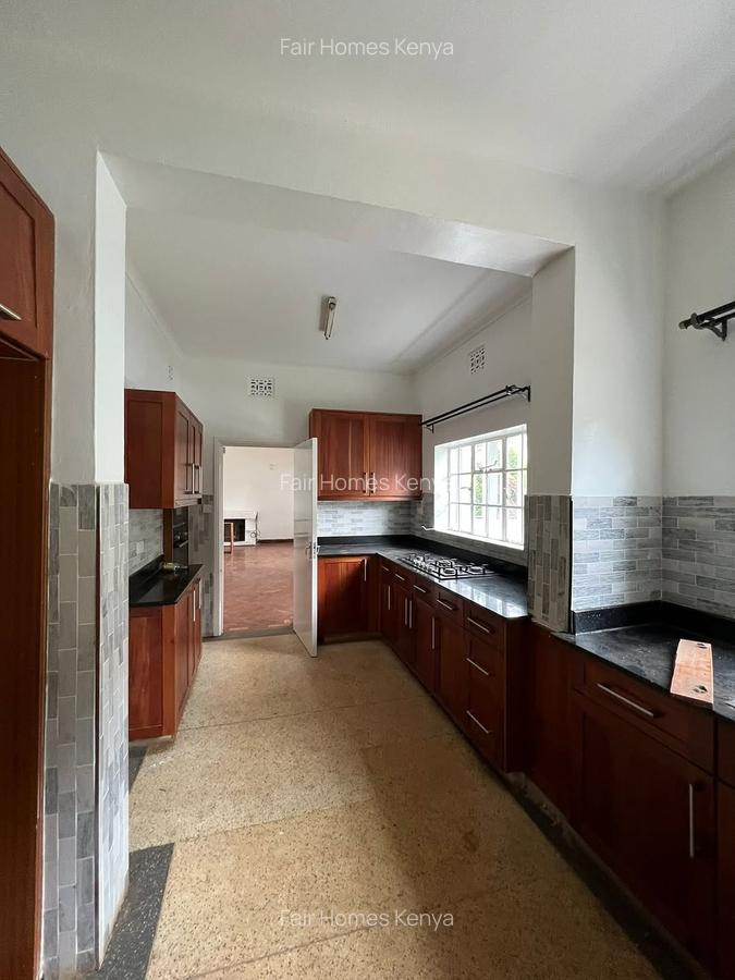 3 Bed House with En Suite at Lavington Green - 3