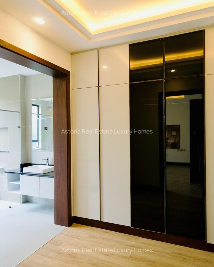 6 Bed Villa with En Suite at 2026-183 - 20