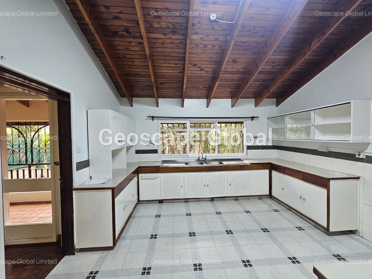 4 Bed Villa with En Suite in Runda - 8