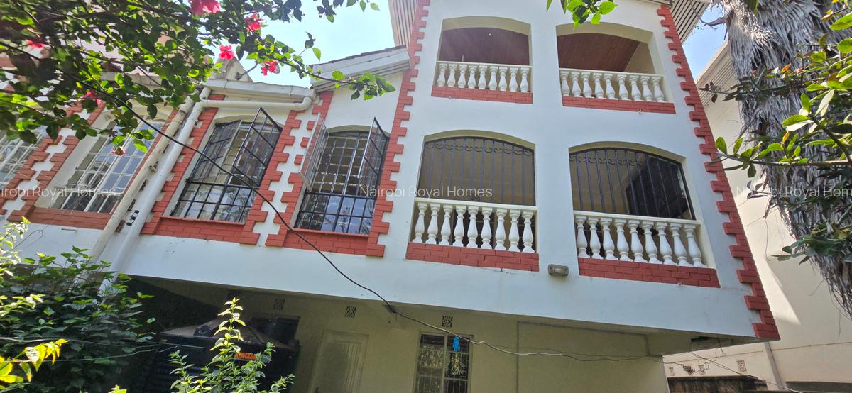 4 Bed Townhouse with En Suite at Lavington Mbaazi Road - 4