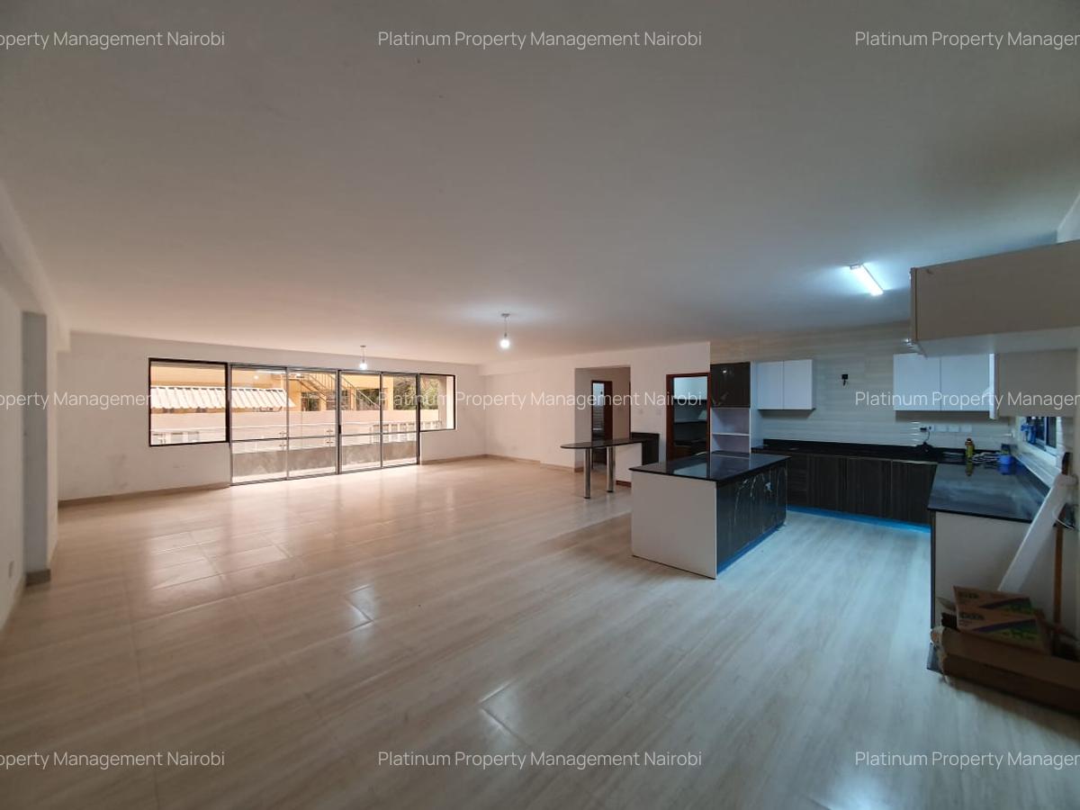 4 Bed Apartment with En Suite at Parklands - 1