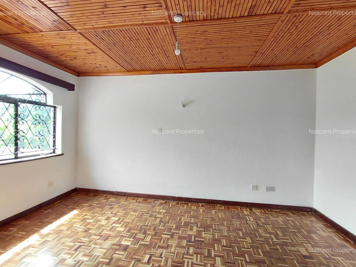 6 Bed House with En Suite in Nyari - 5