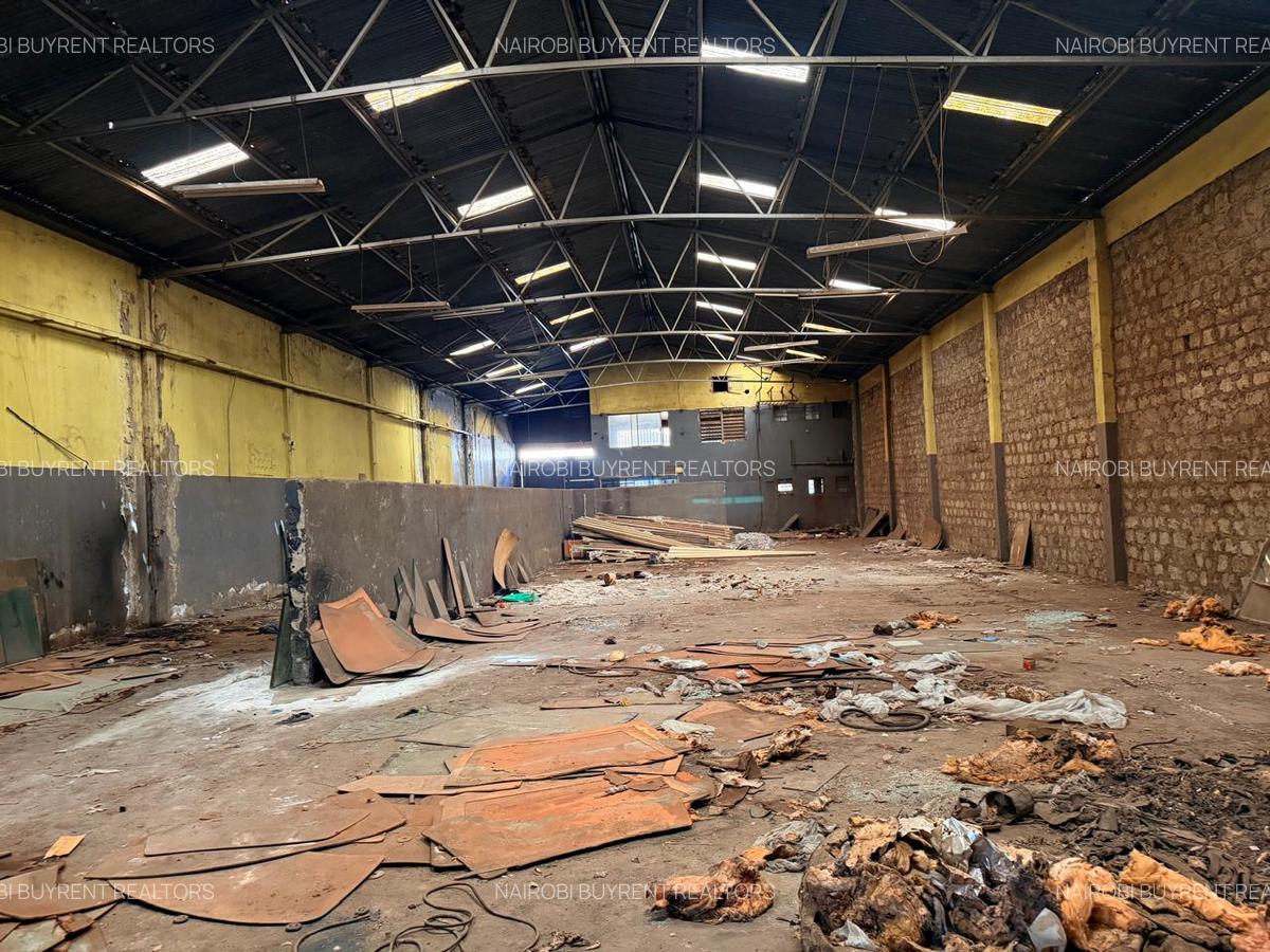 Warehouse with Fibre Internet in Industrial Area - 1