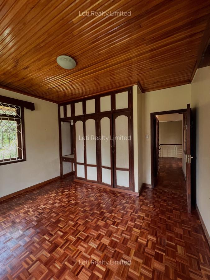 4 Bed Villa with En Suite in Lavington - 6