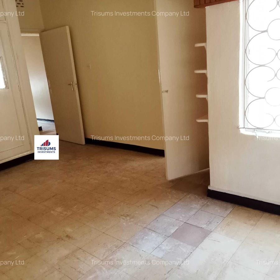 3 Bed Villa with En Suite in Parklands - 8