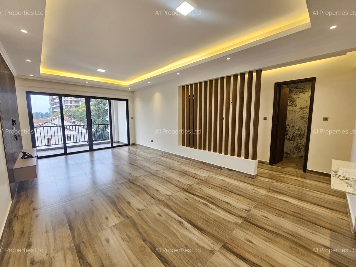 2 Bed Apartment with En Suite in Brookside - 5
