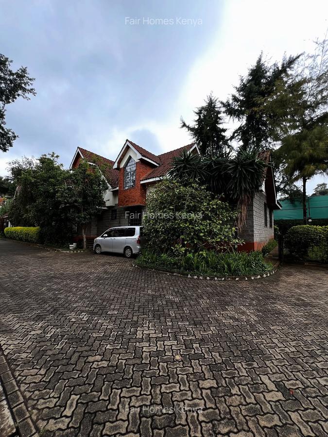 4 Bed Townhouse with En Suite at Chalbi Drive - 20