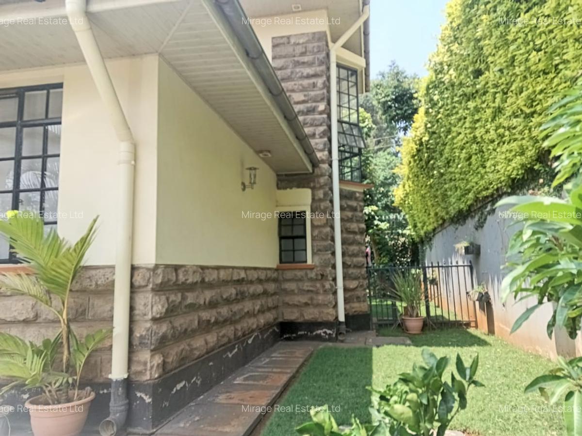 4 Bed Townhouse with En Suite in Loresho - 11