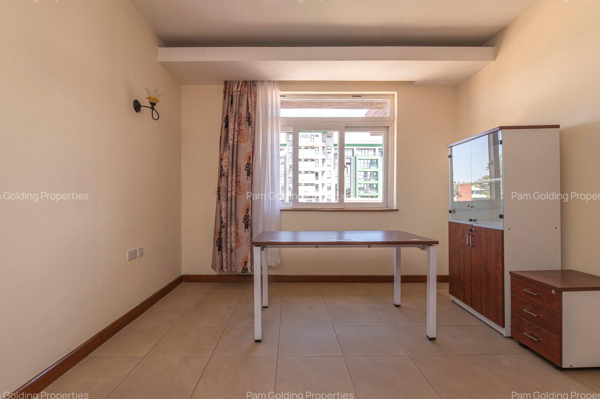 3 Bed Apartment with En Suite at School Lane - 10