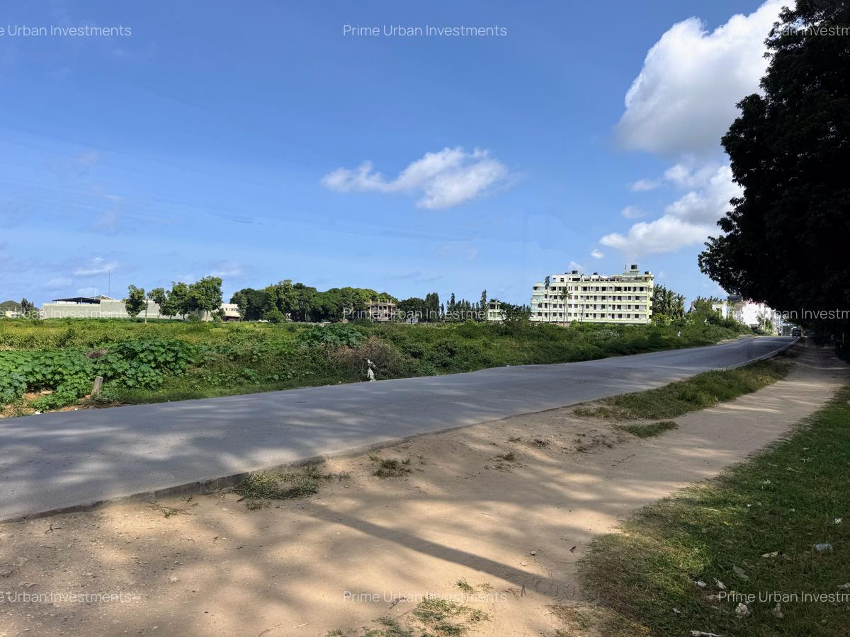 Land at Mombasa Malindi Highway - 1