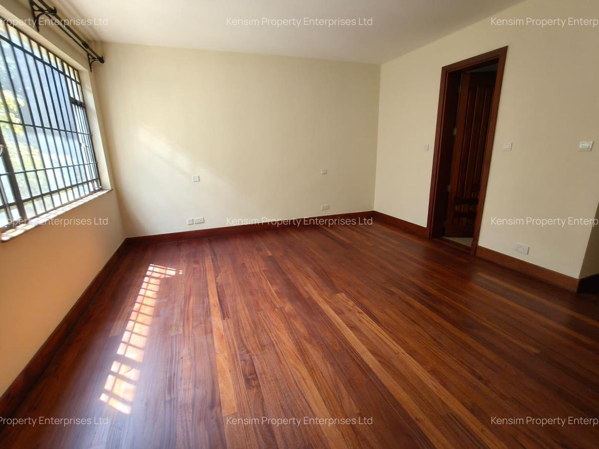 5 Bed Townhouse with En Suite in Lavington - 18