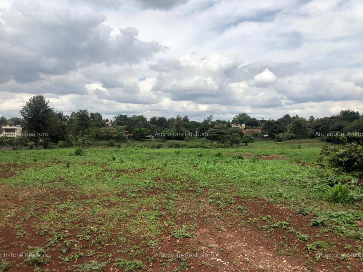 Land in Runda - 3