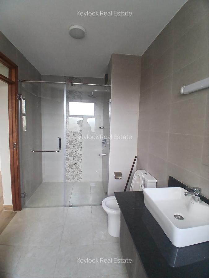 3 Bed Apartment with En Suite at Mandera Road - 14